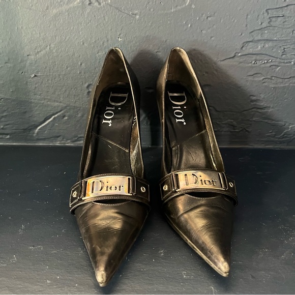 ❤️🔥 SOLD ❤️🔥 Sexy Dior Pumps ⛓🖤 - Picture 6 of 8